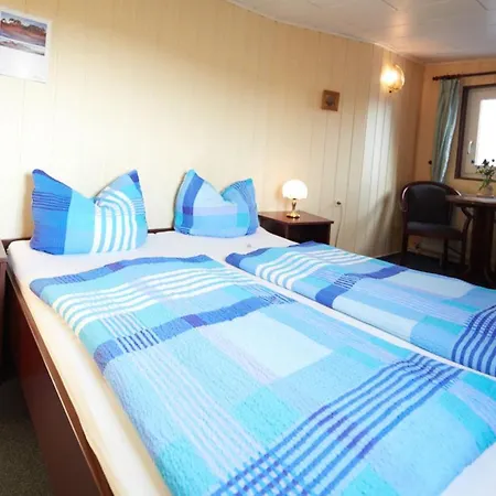 호텔 Hotelschiff Stinne *