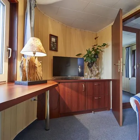 Szálloda Hotelschiff Stinne Wustrow