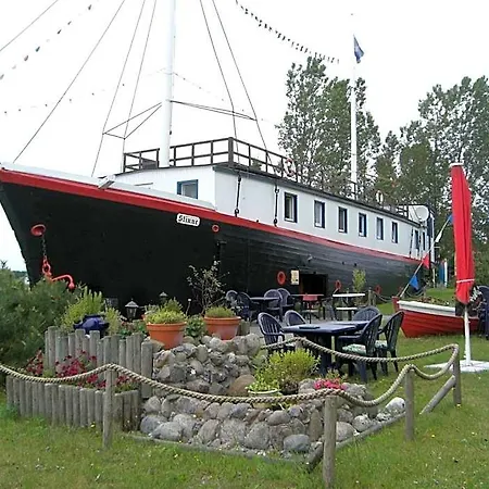 Hotelschiff Stinne